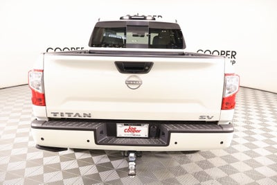 2024 Nissan TITAN SV