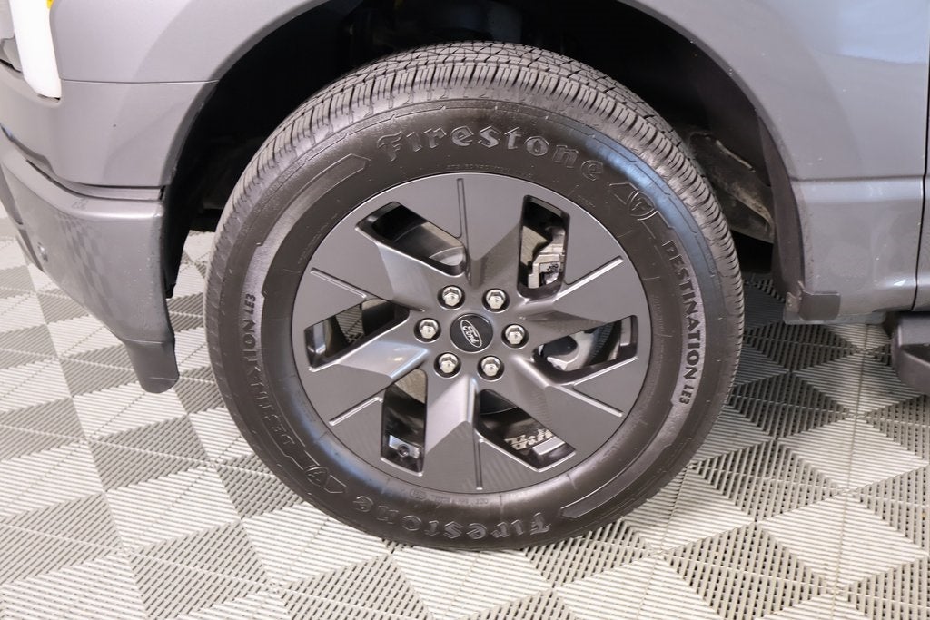 2022 Ford F-150 Lightning Lariat AWD