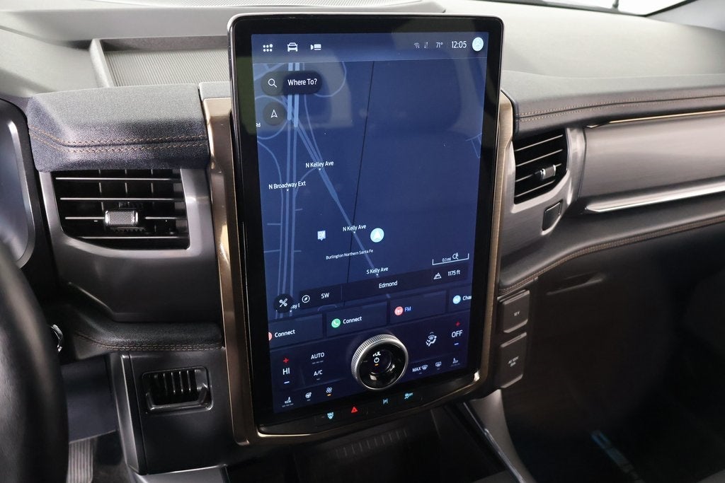 2022 Ford F-150 Lightning Lariat AWD