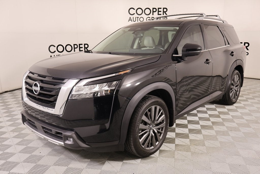 2022 Nissan Pathfinder SL