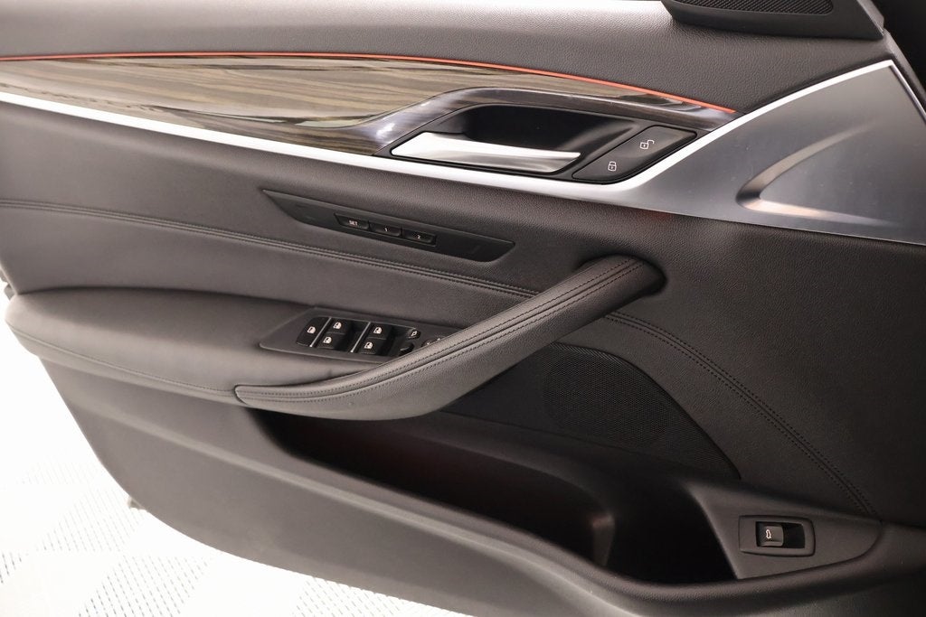 2019 BMW 5 Series 530i xDrive Sport Line