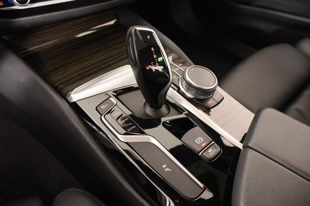 2019 BMW 5 Series 530i xDrive Sport Line