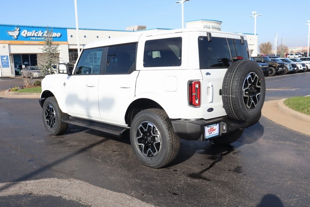 2025 Ford Bronco Outer Banks