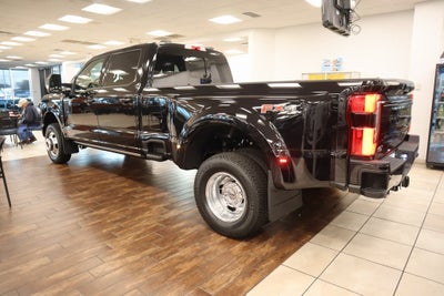 2026 Ford Super Duty F-350 DRW Platinum