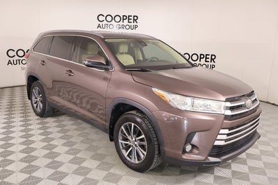 2019 Toyota Highlander Base