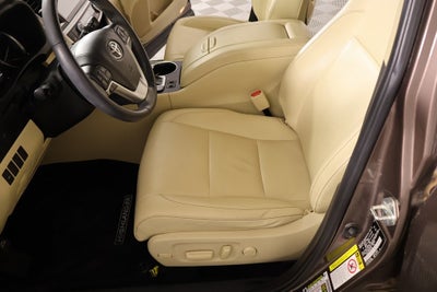 2019 Toyota Highlander Base