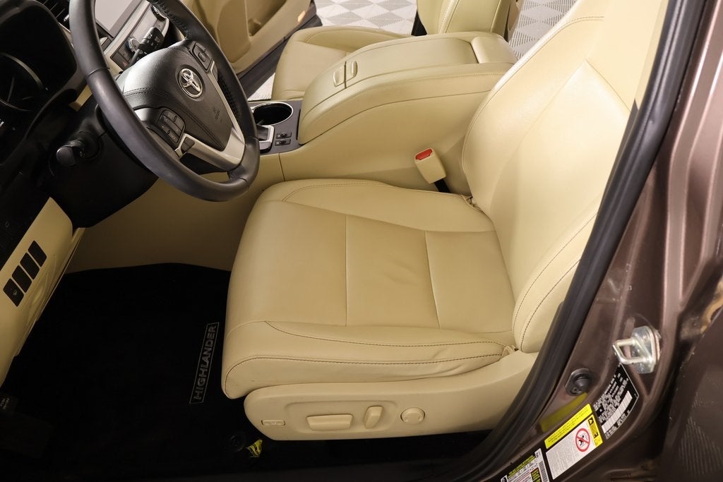 2019 Toyota Highlander Base