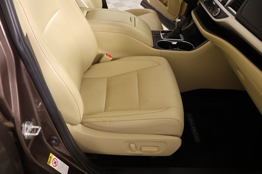 2019 Toyota Highlander Base