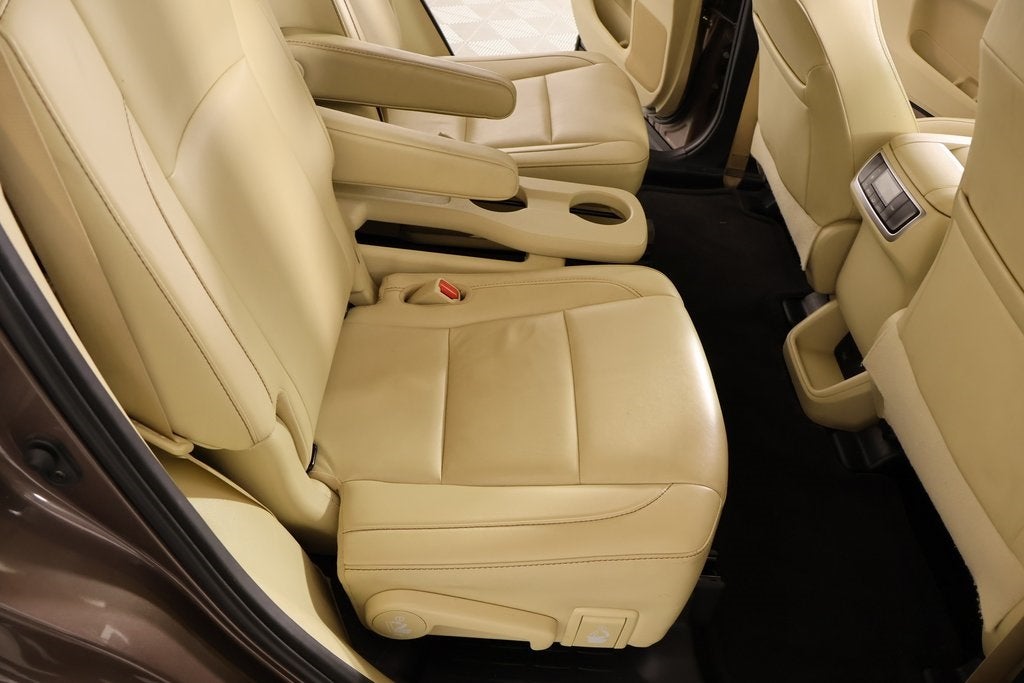 2019 Toyota Highlander Base