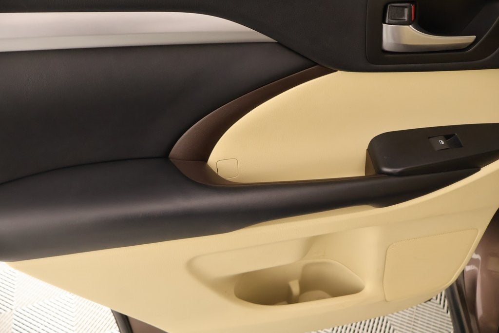 2019 Toyota Highlander Base