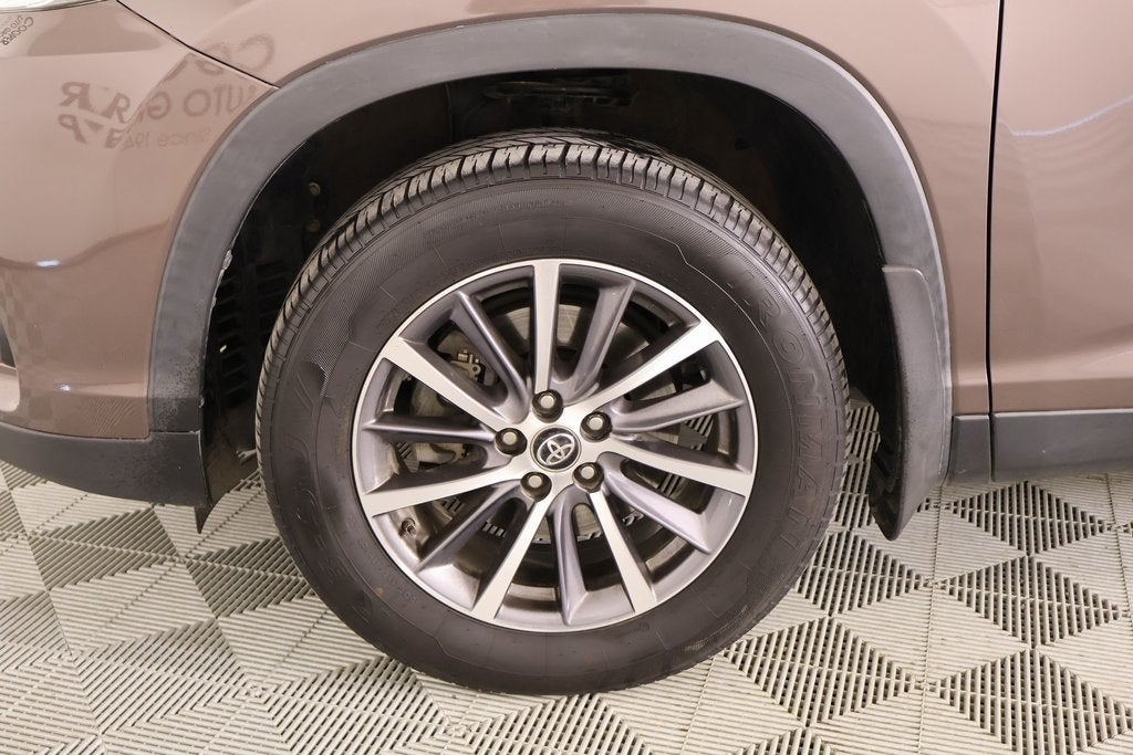2019 Toyota Highlander Base