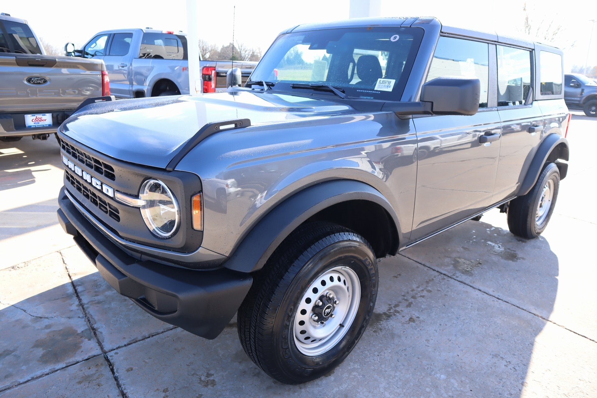 2025 Ford Bronco Base