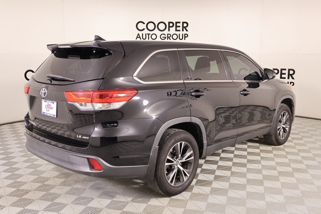 2019 Toyota Highlander LE