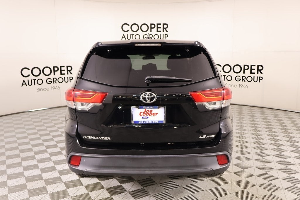 2019 Toyota Highlander LE