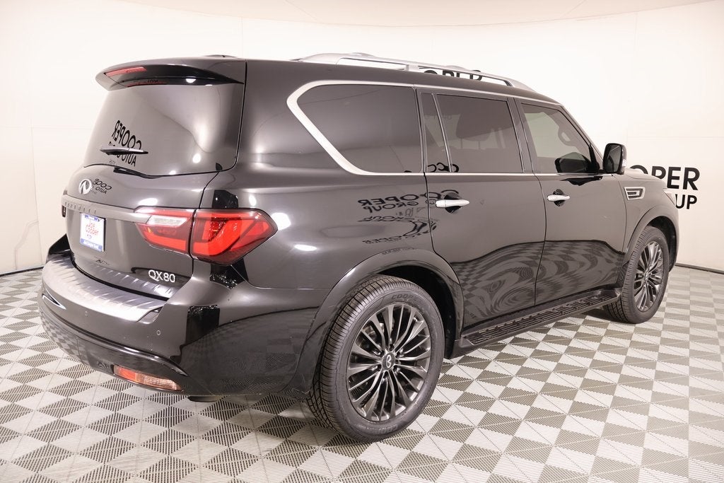2022 INFINITI QX80 Premium Select