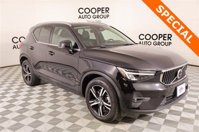 2023 Volvo XC40 B4 Plus Bright Theme