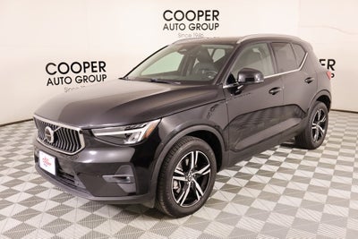 2023 Volvo XC40 B4 Plus Bright Theme