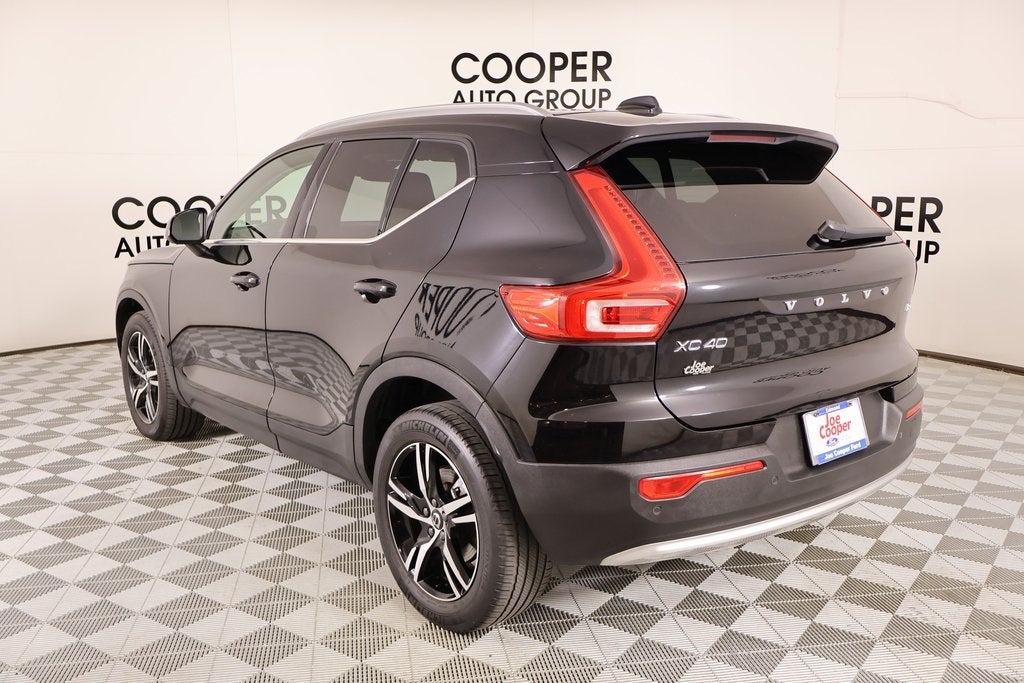 2023 Volvo XC40 B4 Plus Bright Theme