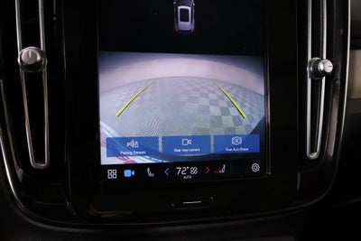 2023 Volvo XC40 B4 Plus Bright Theme