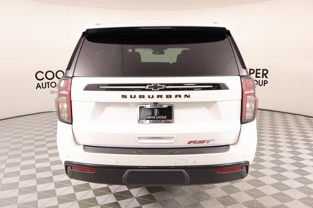 2023 Chevrolet Suburban RST