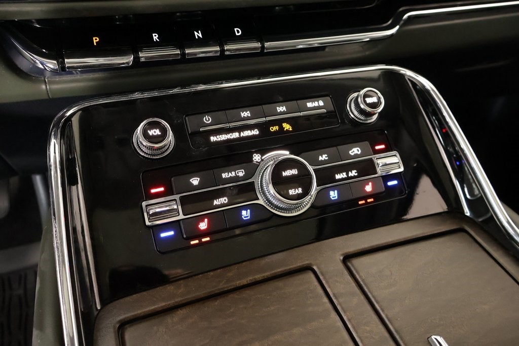 2022 Lincoln Navigator Black Label