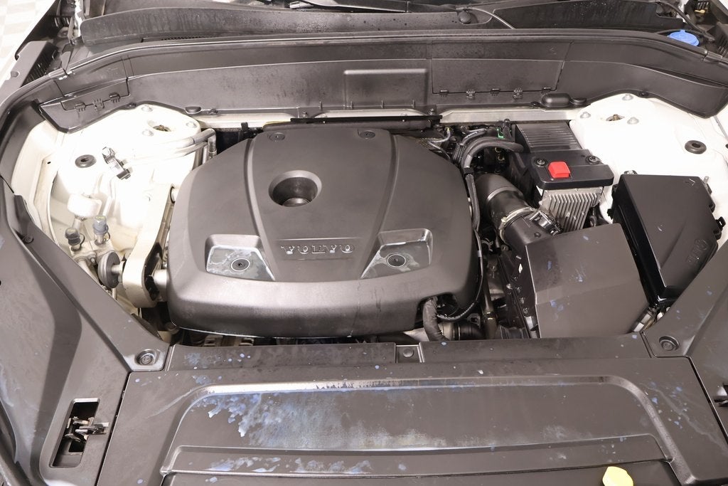 2022 Volvo XC90 T5 Momentum