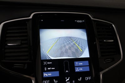 2022 Volvo XC90 T5 Momentum