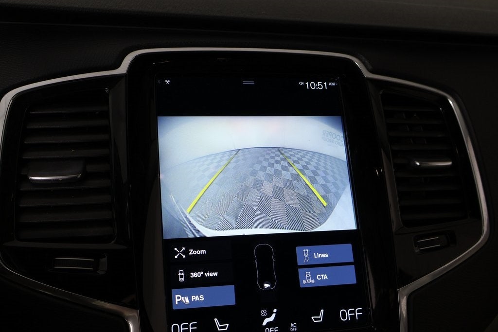 2022 Volvo XC90 T5 Momentum