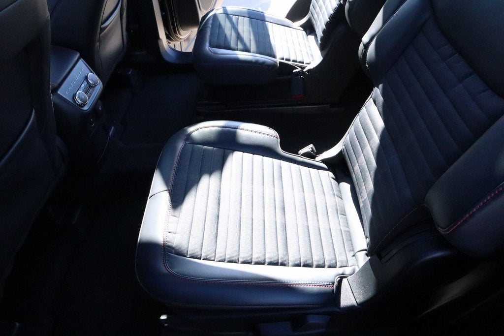 2026 Ford Explorer ST-Line SERVICE LOANER