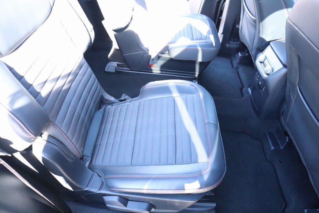 2026 Ford Explorer ST-Line SERVICE LOANER