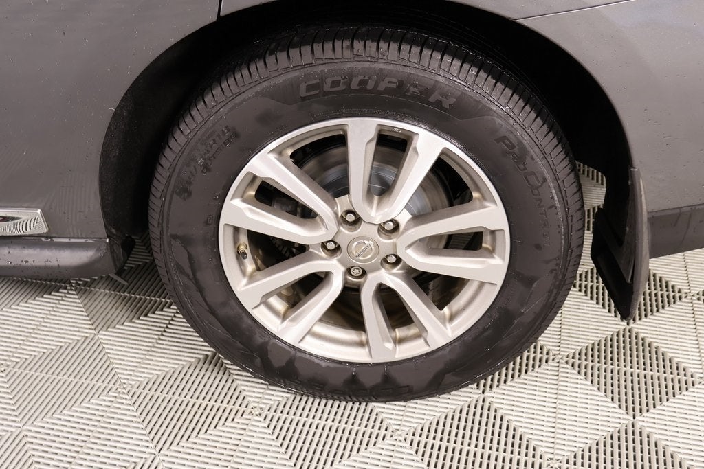 2016 Nissan Pathfinder SL Pre-Auction