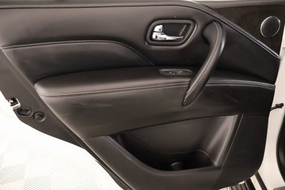 2023 INFINITI QX80 LUXE