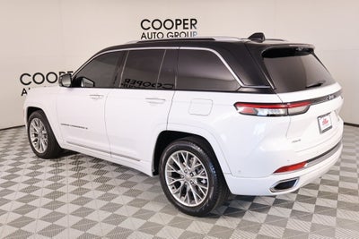 2022 Jeep Grand Cherokee Summit
