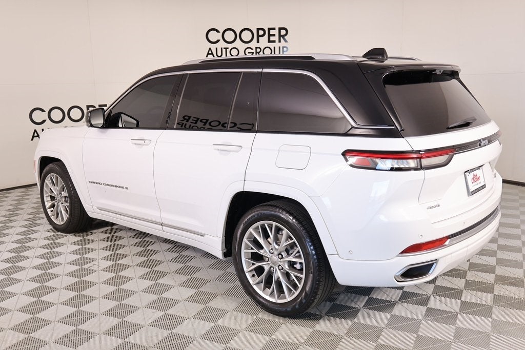 2022 Jeep Grand Cherokee Summit