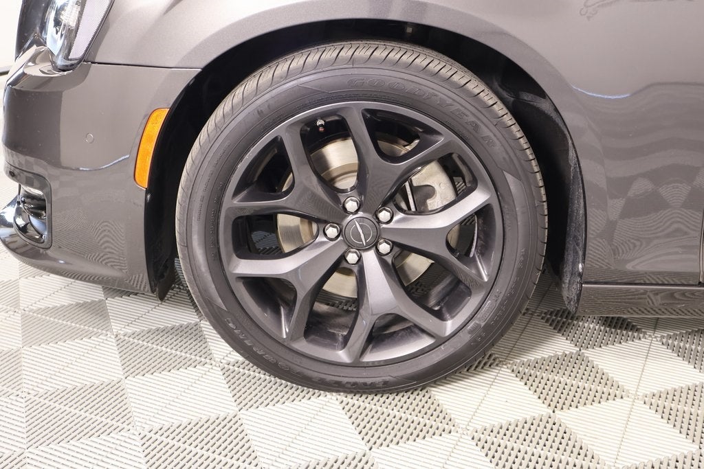 2023 Chrysler 300 S